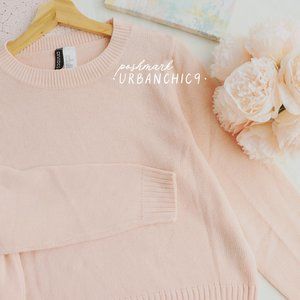 H&M Crewneck Boxy Sweater Blush Pastel Baby Pink size M